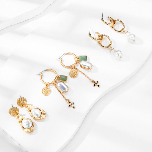 Verschiedene Stil Perlen- und Edelsteinohrringe