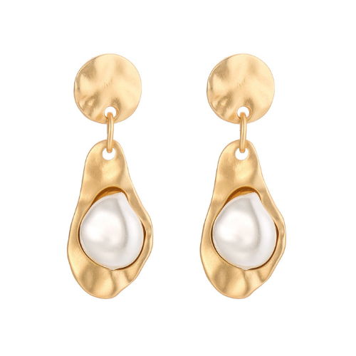 Ohrringe mit verschiedenen Stilen aus Perlen und Edelsteinen