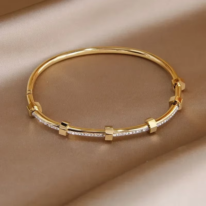 Madison - Helles goldenes Armband mit Moissanit-Beschichtung
