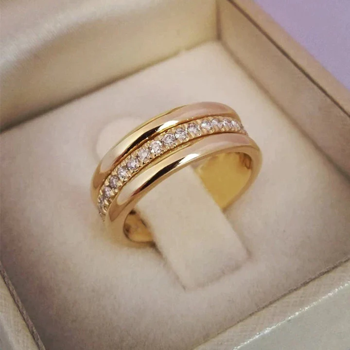 Sarah - Vintage Zirkonia eingelegter Ring